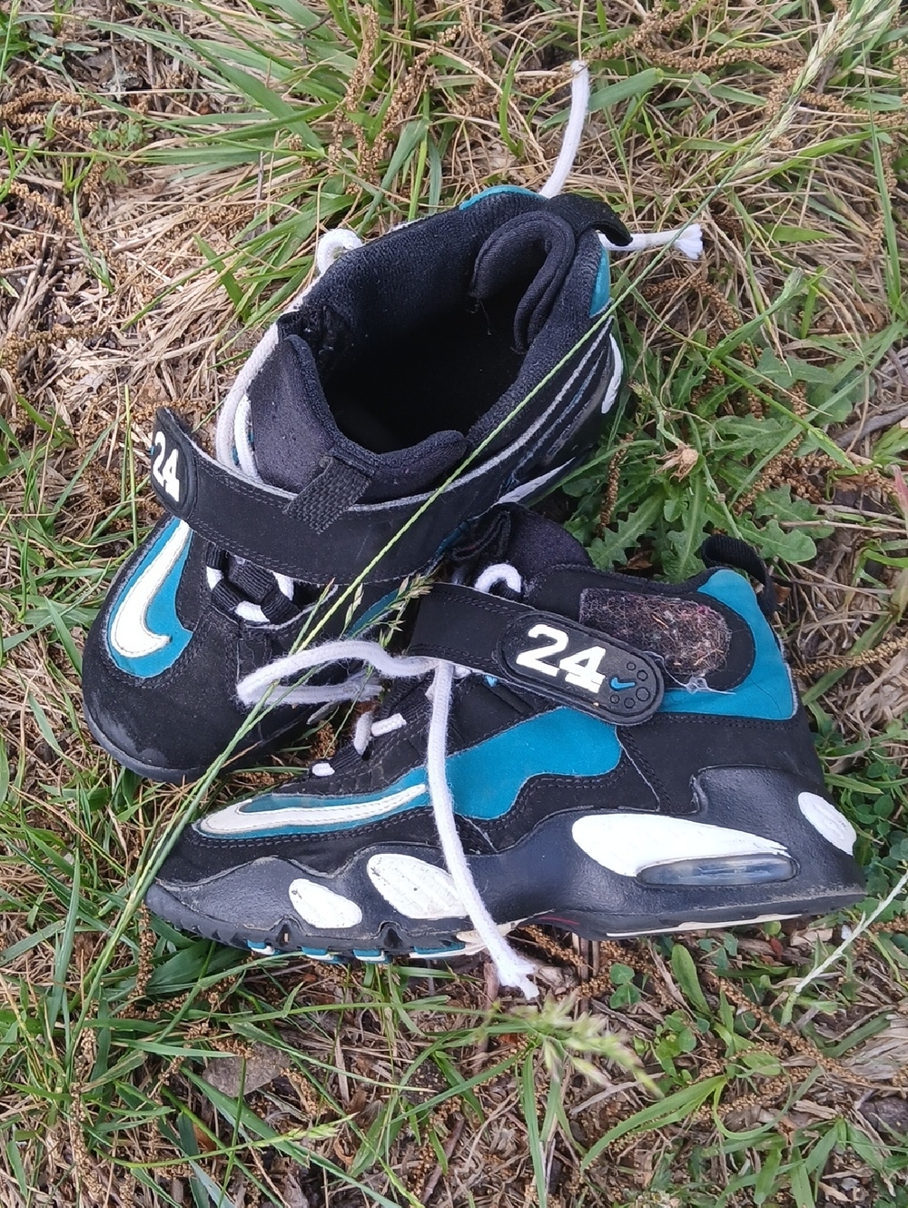 Nike 24 in Black and Teal - Comfortable Everyday Shoes